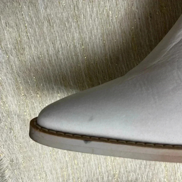 Free People Wilder Pointed Toe Leather Booties Size EU 37 US 6 White Western New - Picture 12 of 16